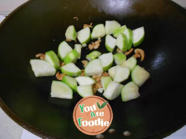Shrimp sponge gourd