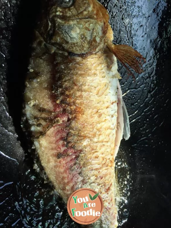 Cold melon and crucian carp soup
