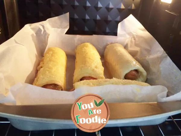 Golden toast roll, no duplicate in the morning of 365 days