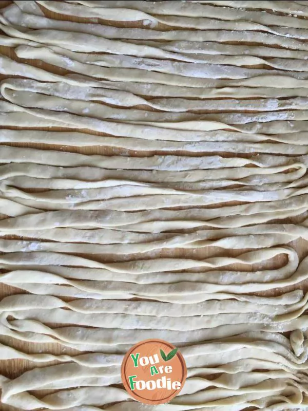 Fried meat noodles with green pepper