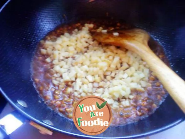 Full of love -- two color hand rolling noodles with meat sauce
