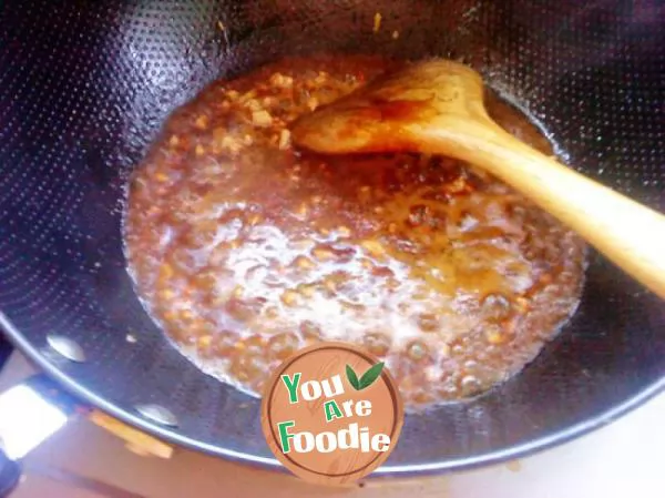 Full of love -- two color hand rolling noodles with meat sauce