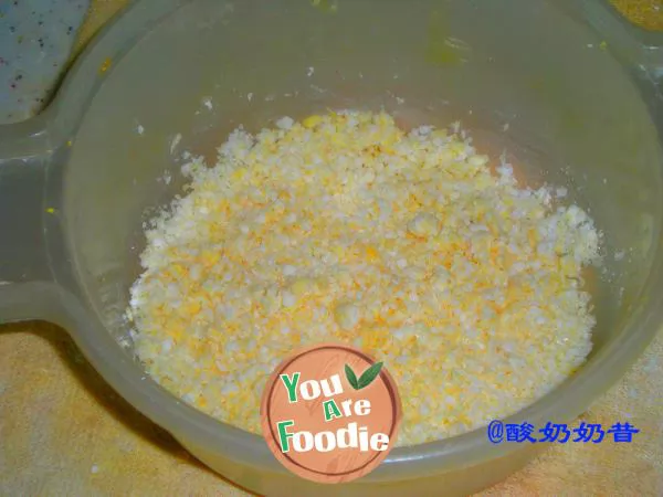 A new nutritious and delicious way to eat -- corn pumpkin soup