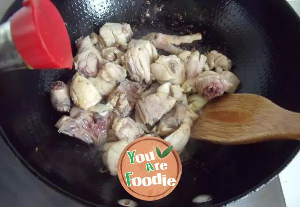 Home style tonic meal in golden autumn --- Chestnut Chicken Rice