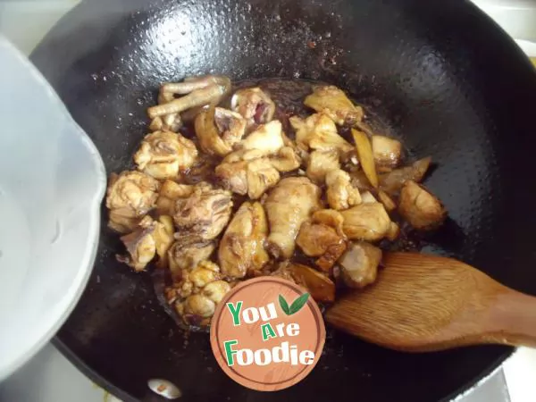 Home style tonic meal in golden autumn --- Chestnut Chicken Rice