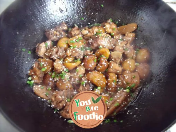 Home style tonic meal in golden autumn --- Chestnut Chicken Rice
