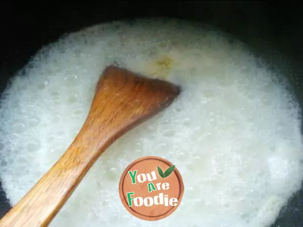 [Shandong cuisine] - cattail in milk soup