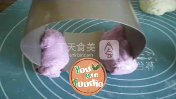 Mengmeng bear soup bread