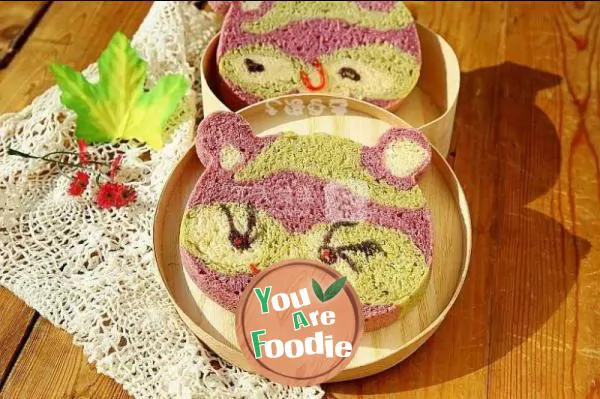 Mengmeng bear soup bread