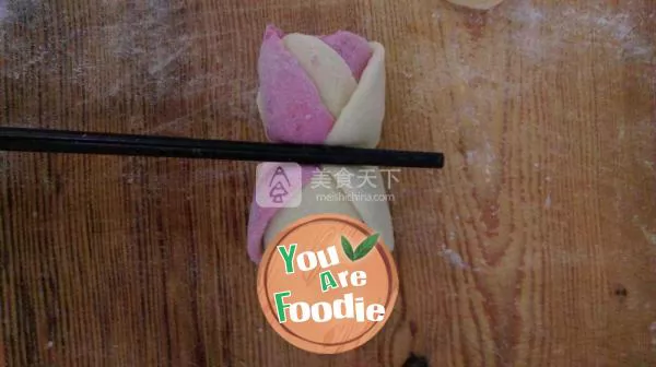Rose roll (pumpkin, purple potato) steamed bun
