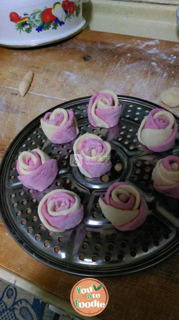Rose roll (pumpkin, purple potato) steamed bun