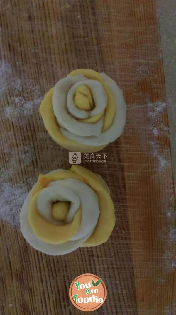 Rose roll (pumpkin, purple potato) steamed bun