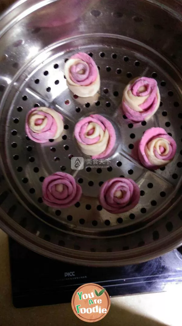 Rose roll (pumpkin, purple potato) steamed bun