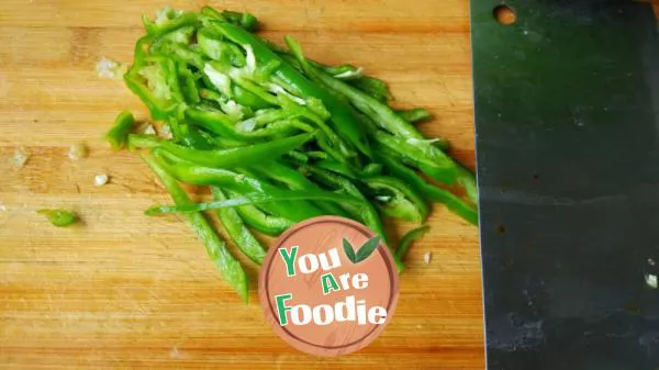 Bean sprouts with green pepper