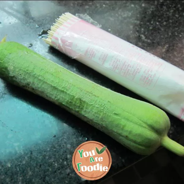 Towel gourd and egg noodles