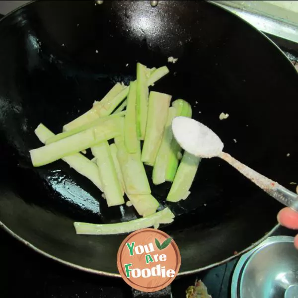 Towel gourd and egg noodles