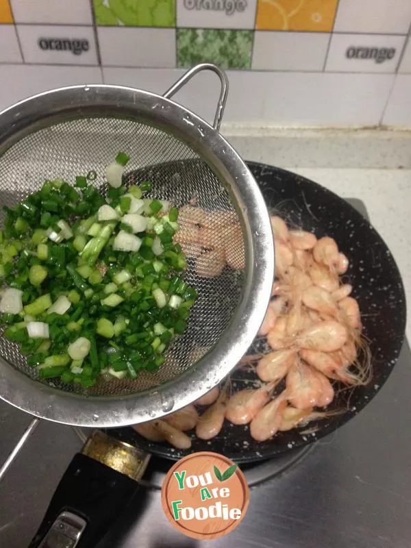 White shrimp with pepper and salt