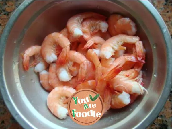 Fried shrimp with sesame oil