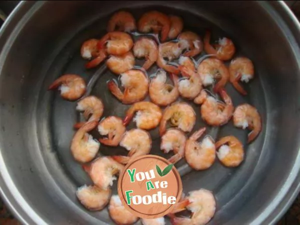 Fried shrimp with sesame oil