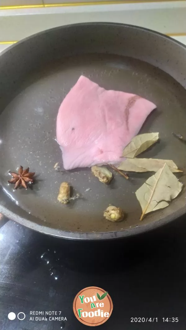 Fried pork with tiger skin