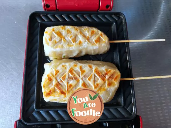 Beef sausage hot dog