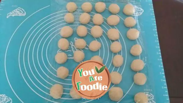 Rose bread