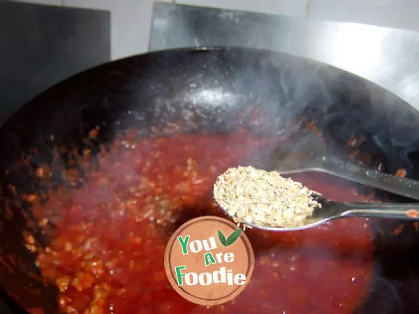 Spaghetti with tomato and minced meat