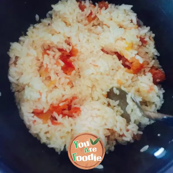 A tomato rice (coconut flavor)