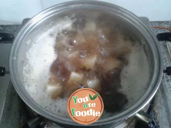 Boiled taro