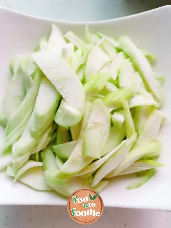 Fried towel gourd with sliced meat