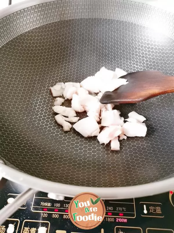 Fried towel gourd with sliced meat