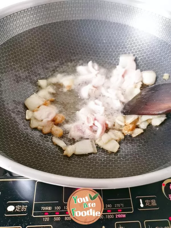 Fried towel gourd with sliced meat
