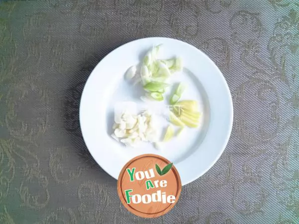 [three delicacies]