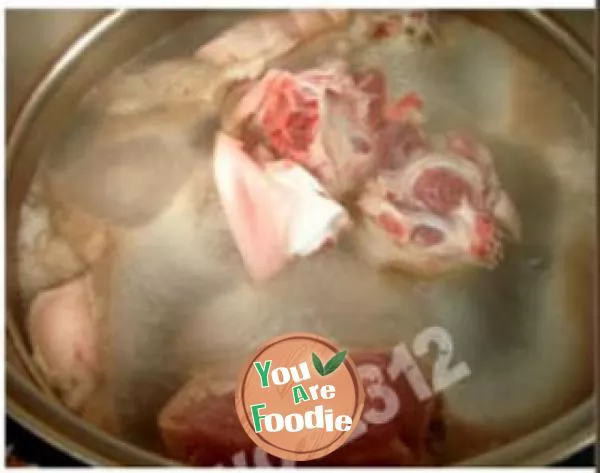 Pig's trotters stew