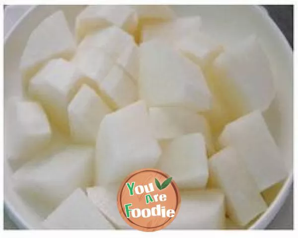 Stewed radish with beef brisket