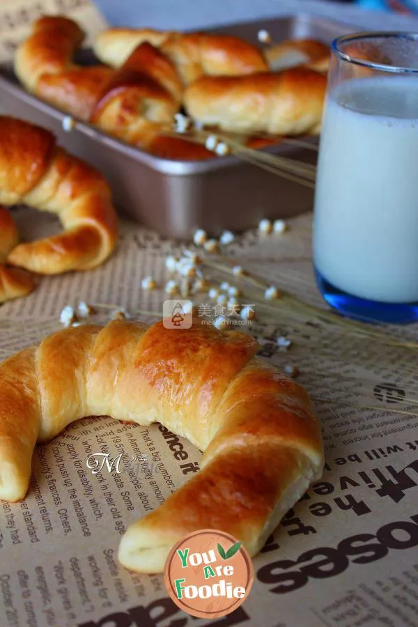 Cheese croissant