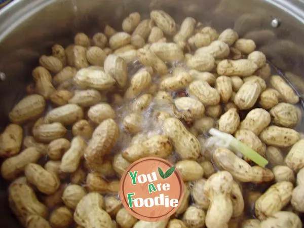 Leisure snack ---- homemade spiced peanuts
