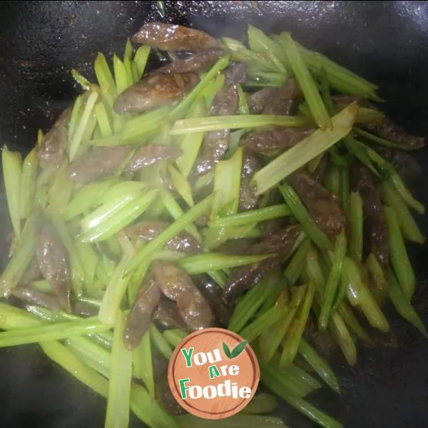 Fried celery with dried sausage