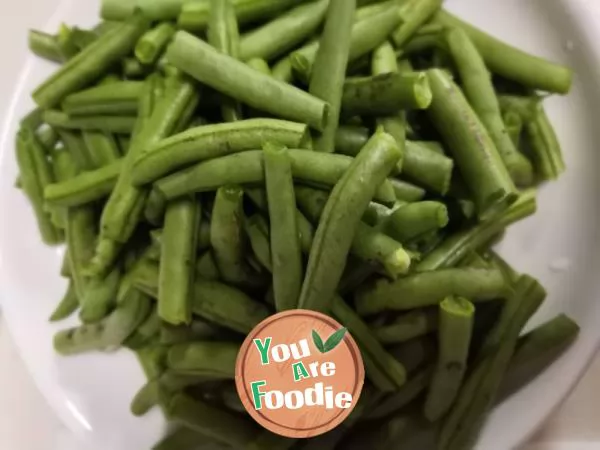 Peanuts with beans