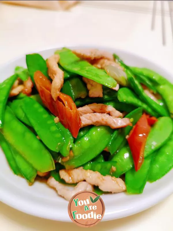 Fried pork with lotus beans