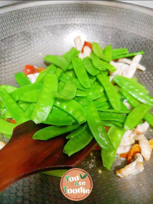 Fried pork with lotus beans
