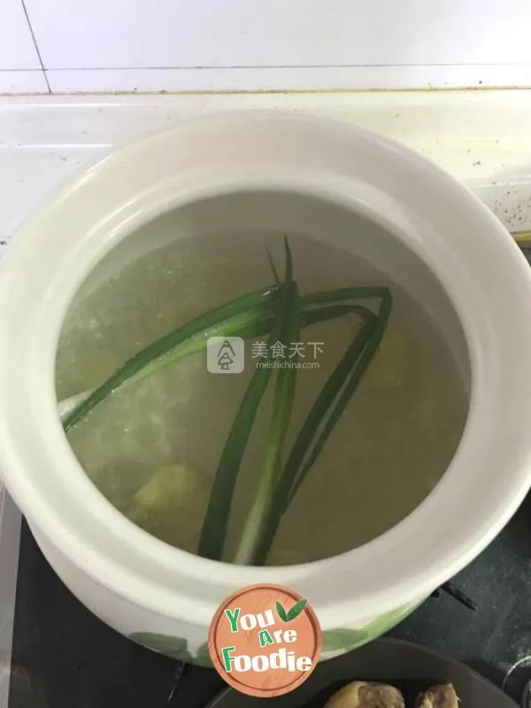 Double fruit chicken soup