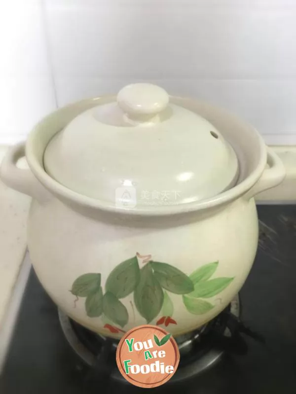 Double fruit chicken soup