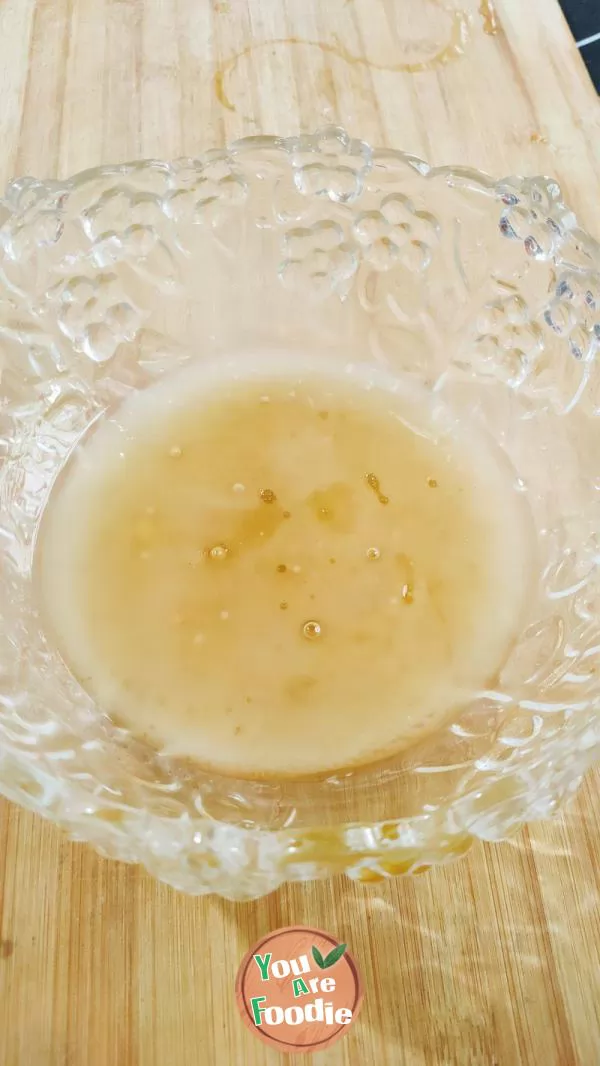 Cantonese bean paste moon cake