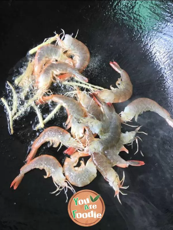 Fresh shrimp and water bamboo