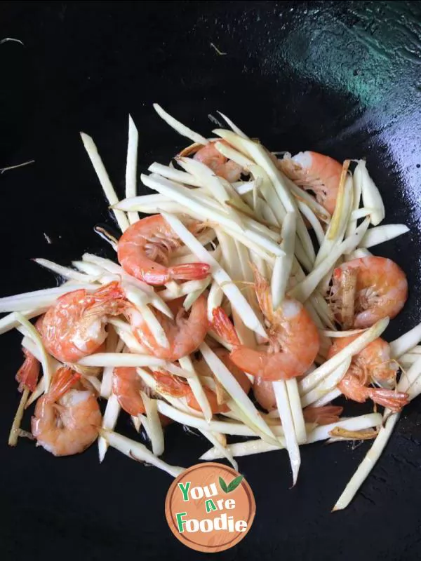 Fresh shrimp and water bamboo