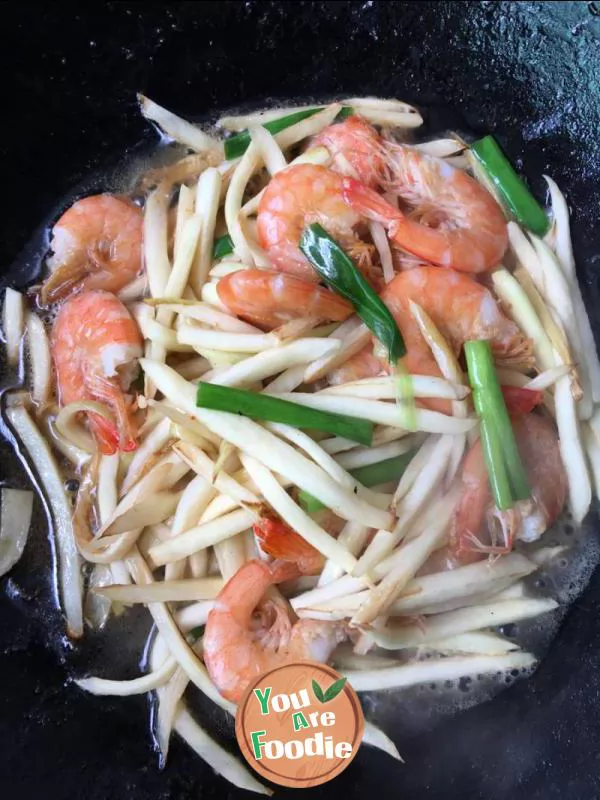 Fresh shrimp and water bamboo