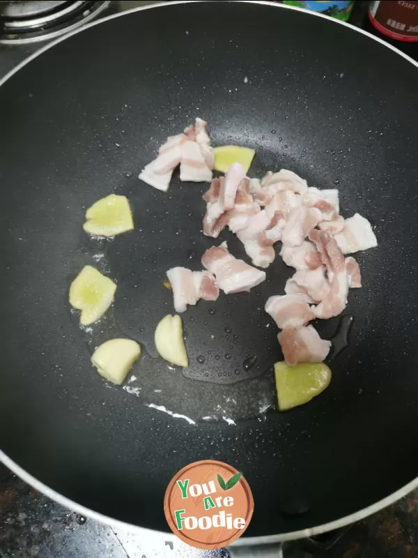 Fried pork with mushrooms