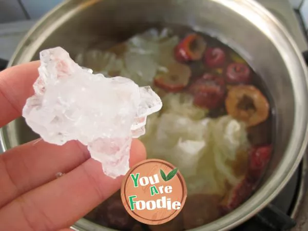 Invigorating blood and skin - jujube and egg sweet soup