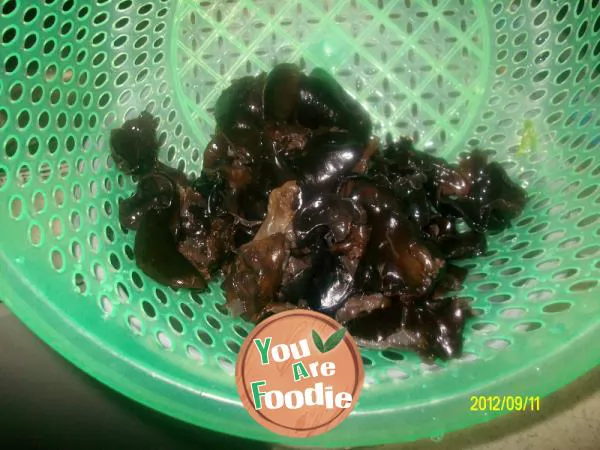 Health food -- braised lettuce with agaric